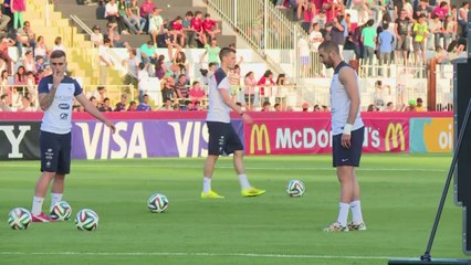 Mondial: entraînement des Français ouvert au public