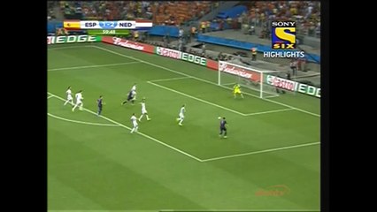 van Persie  miss chance