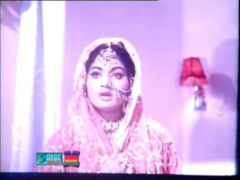 Is se phelay teri cheshmay karm muazert ke nigah bun jai mie tera shehr chhore jao ga. Rani, Nadeem and Ijaz Durrani Singer ;Mujeeb Alam, Film Shama ka Perwana Pakistani Urdu Hindi Song.
