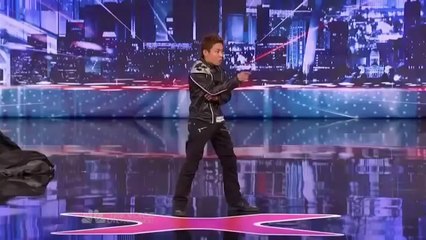 L'incroyable homme robot d'America's Got Talent !