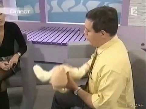 Sophie Davant et sa jupe très courte