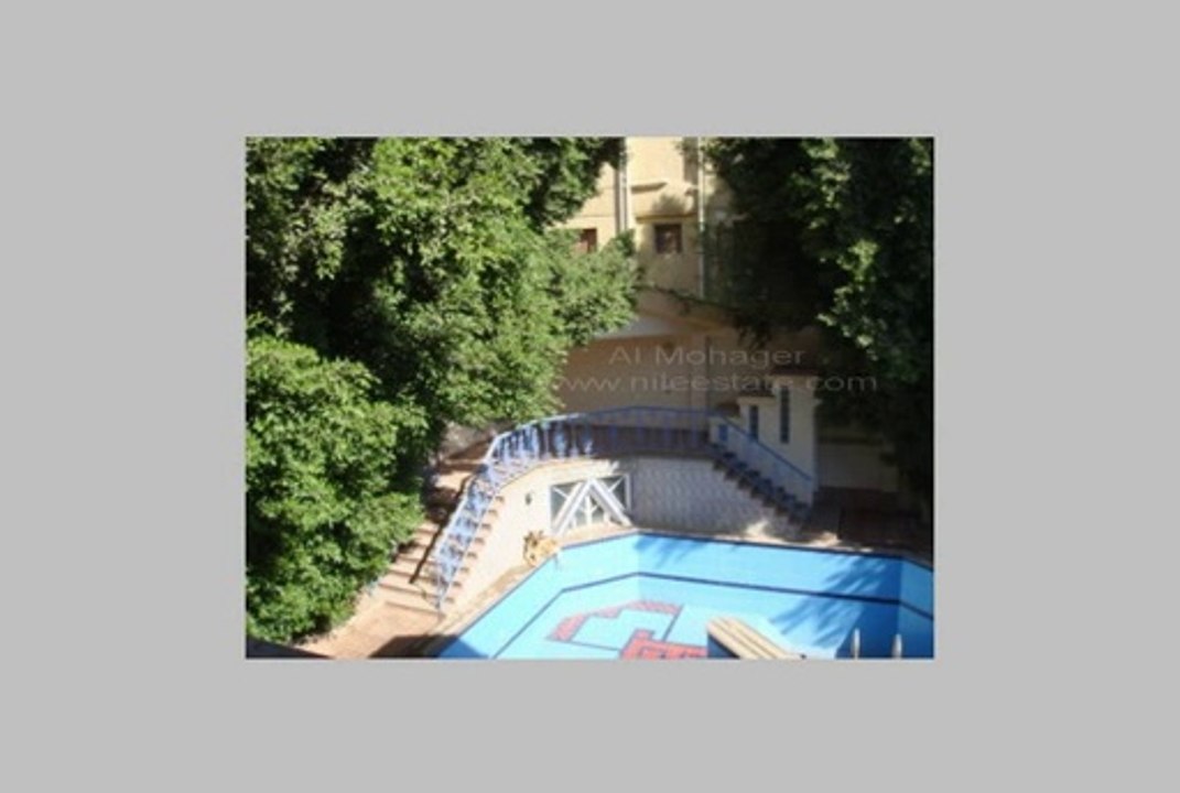 فيلا مفروشة بحمام سباحة خاص للبيع بالسادس من أكتوبر