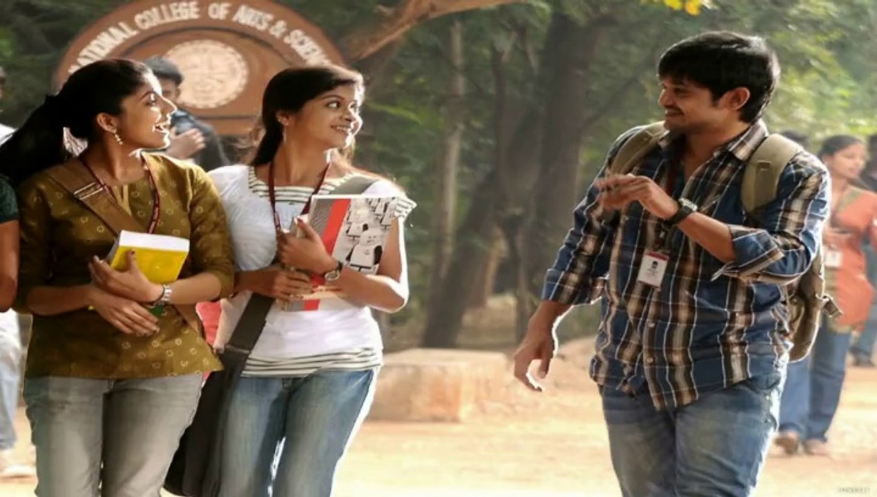 Vallinam (2014)