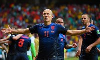 Não segurou! Locutor holandês cai na gargalhada em quinto gol da Laranja