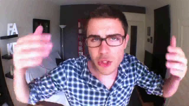 Critique - Le Meme que Moi - Gary Fico feat. Leo Rispal - cyprien