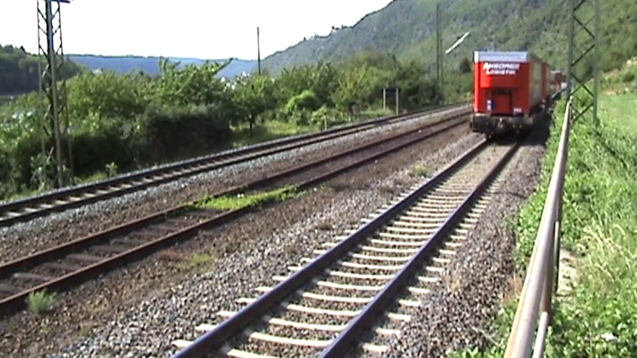 Züge bei Kestert,Sperry 200,NIAG185,Railpool185,MRCE182,Dispolok189,2xSBB Re482,DB185,101,2x143,428