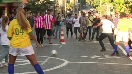 Mondial: match de rue pour défendre les droits des prostituées