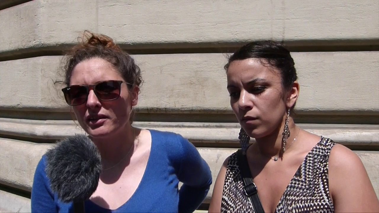 Réforme Ferroviaire - Les cheminotes en Manif devant le ministère des transports - Amélie et Myriam