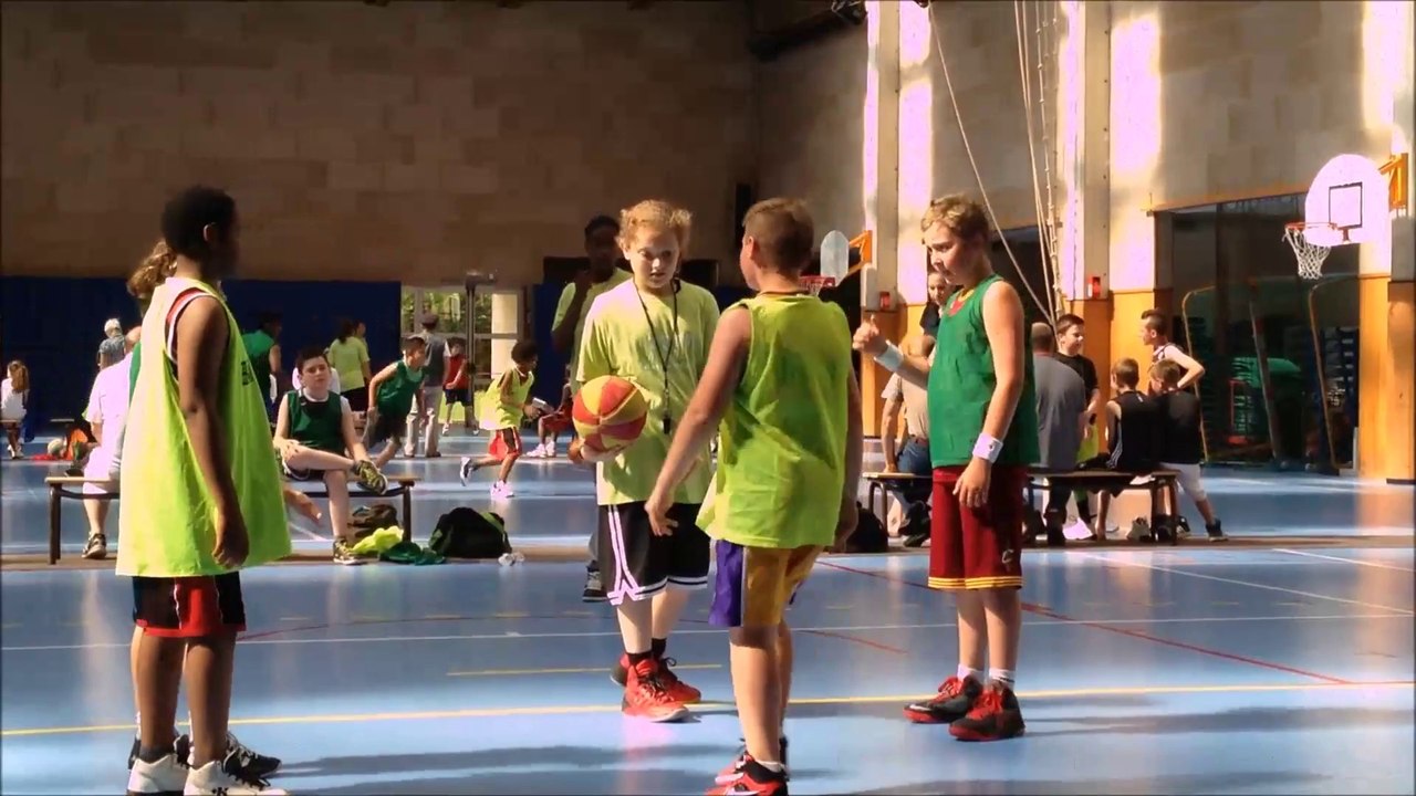 Robin et Lucie au tournoi poussins - poussines à Varennes