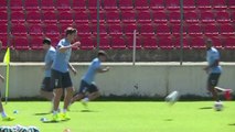 Uruguai volta a treinar após derrota para Costa Rica