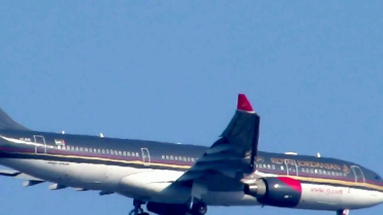 PLANE LANDINGS AT JFk ,NY COMPILATION -BEAUTIFUL LANDINGS FROM MY WINDOW