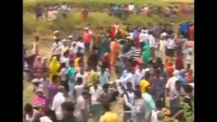 Train crash leaves at least 40 dead in India