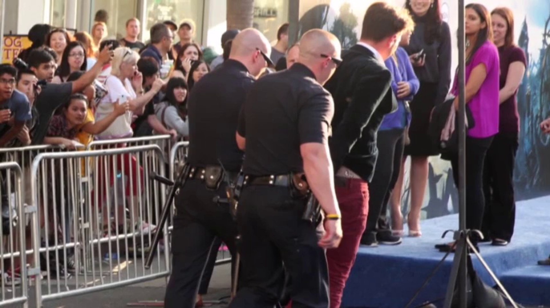 ⁣Serial prankster arrested for rushing Brad Pitt