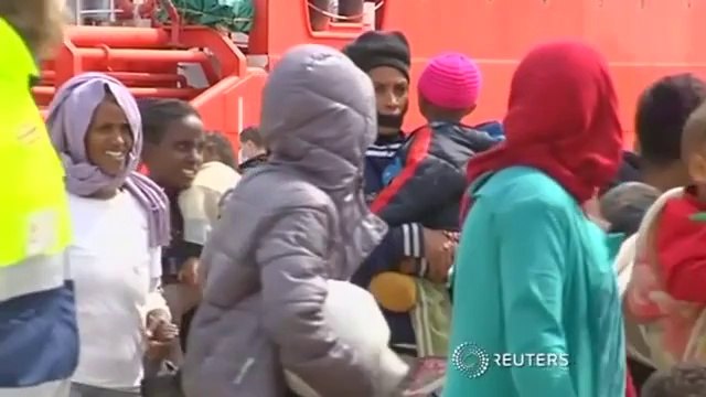 Thousands of migrants rescued over the weekend arrive in Sicily