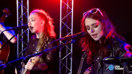 StudioA: Von Grey performs "Come On"