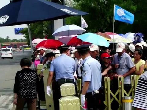 Blind Chinese dissident Chen encourages Tiananmen commemoration