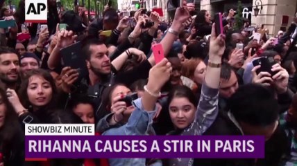 ShowBiz Minute: CMT Awards, Stones, Rihanna