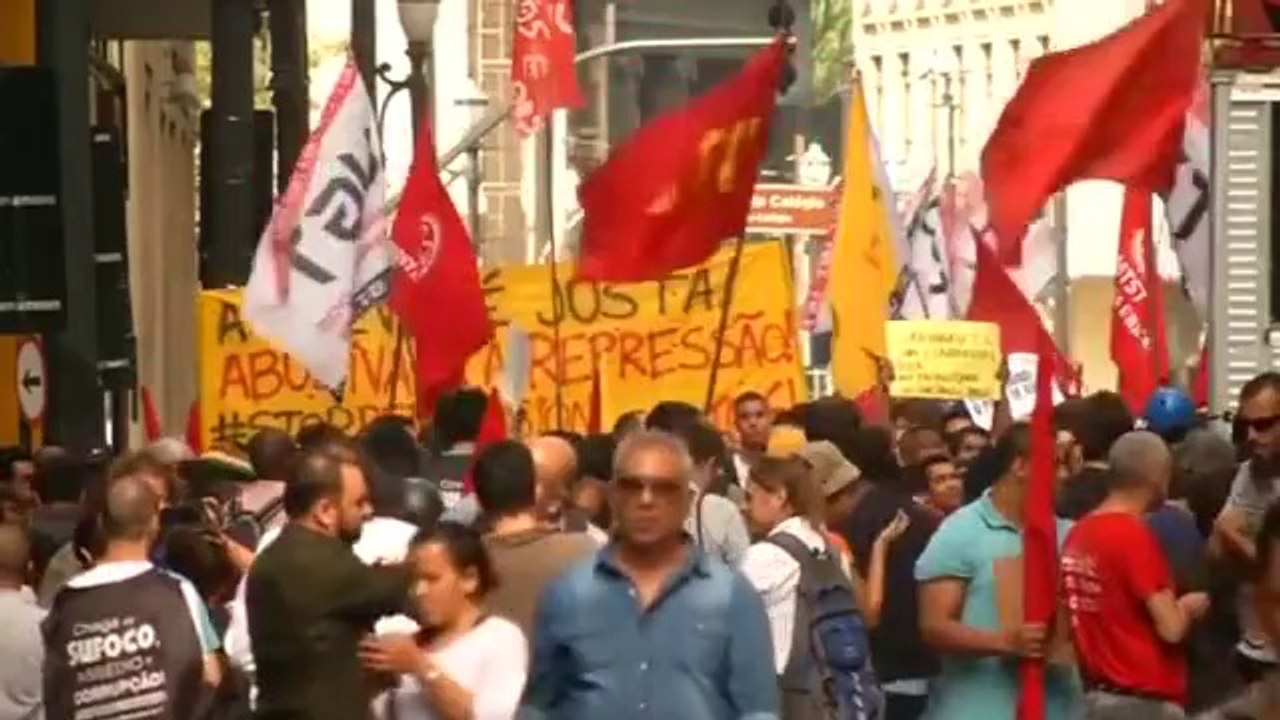 Sao Paulo metro strike suspended, but fears loom ahead of world cup