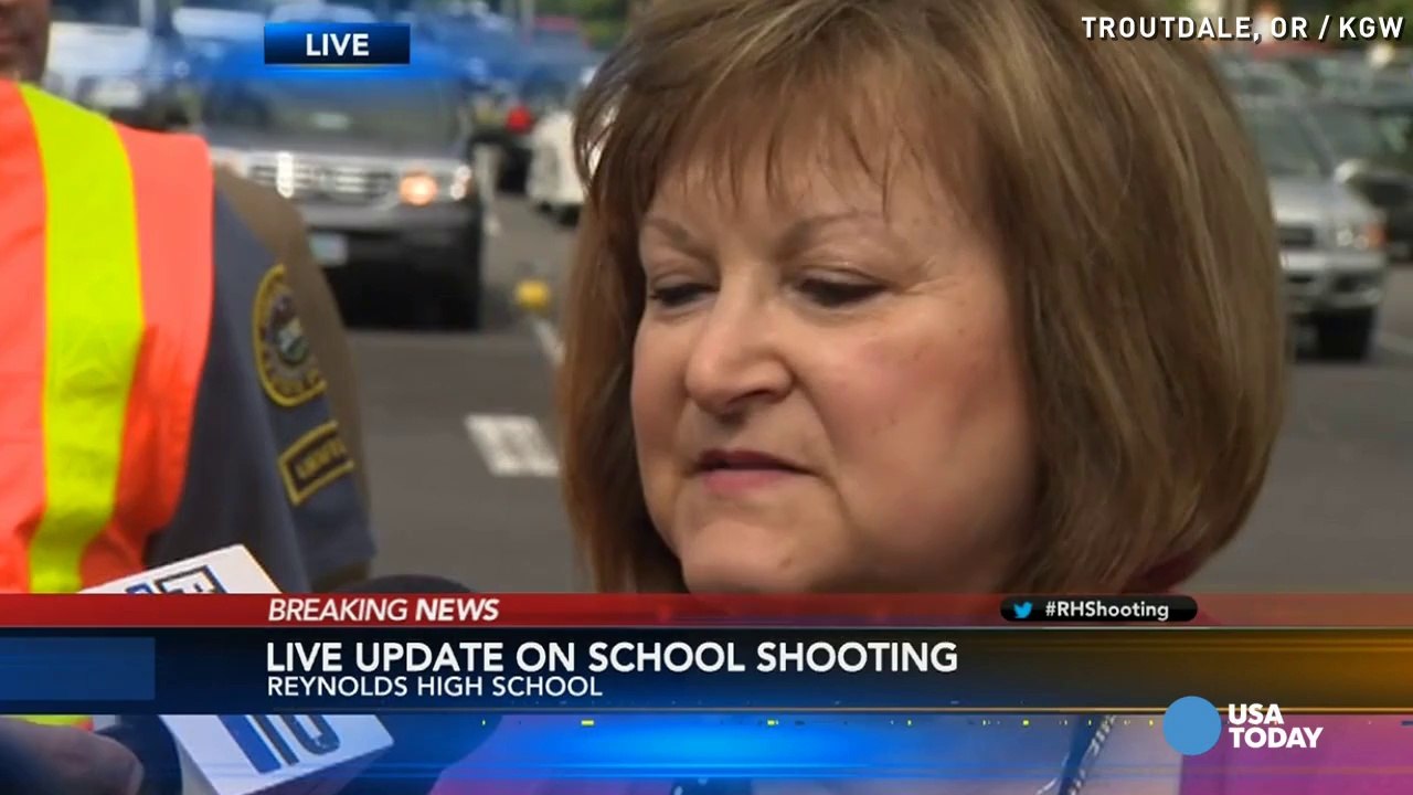 Police: Student, shooter dead in Oregon school shooting