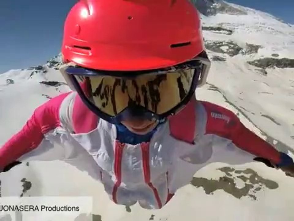 Wingsuit flyers make history with Matterhorn jump