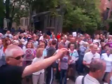 15.06.2014 Харьков, консульство РФ, выступление дедушки, советского военного.