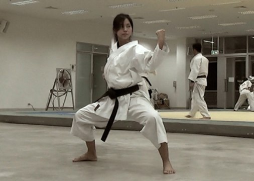 Sur la route des Arts Martiaux - Épisode # 2 Attarut Oam VATHAGAVORAKUL - Karaté - Dojo de l'Université de Chulalongkorn