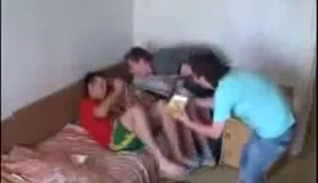 Dünyada Yapılmış En Komik Öğrenci Kamera Şakaları