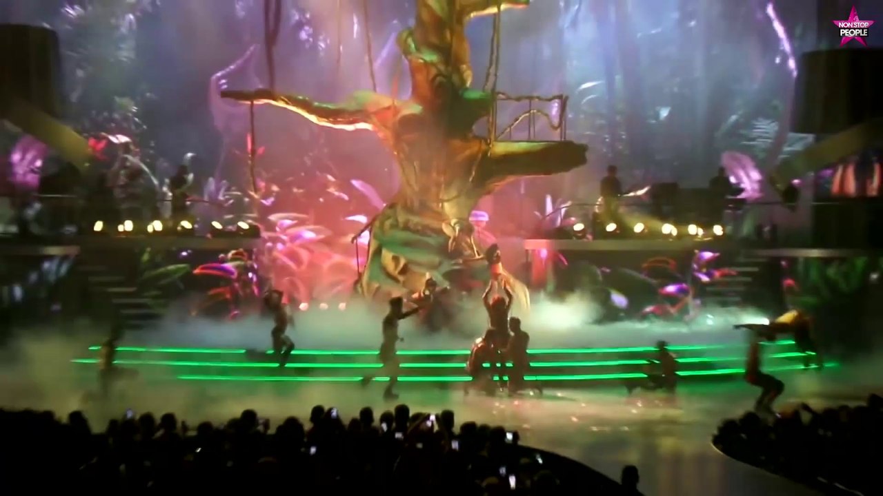 Britney Spears reconnait chanter en playback !