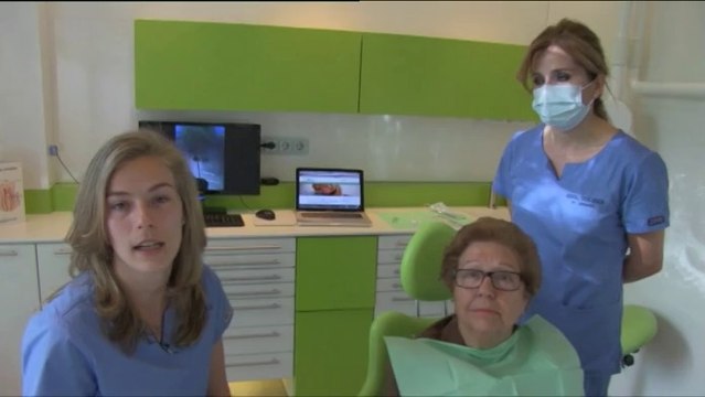 Las encías sanas, señal de dientes radiantes