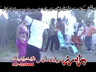 ZAMAN ZAHEER & SITARA YOUNAS CHARTA LARE DA DUNIA NA PROT ME GHEKHKI LAKA GUL WE