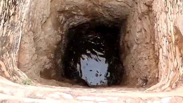 In India, guy looks inside a well and gets shocked with what he finds there