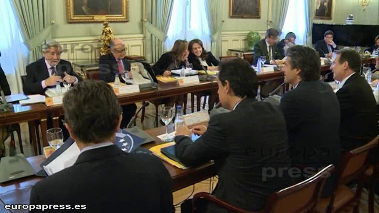 La deuda pública baja, tras cinco meses de aumento