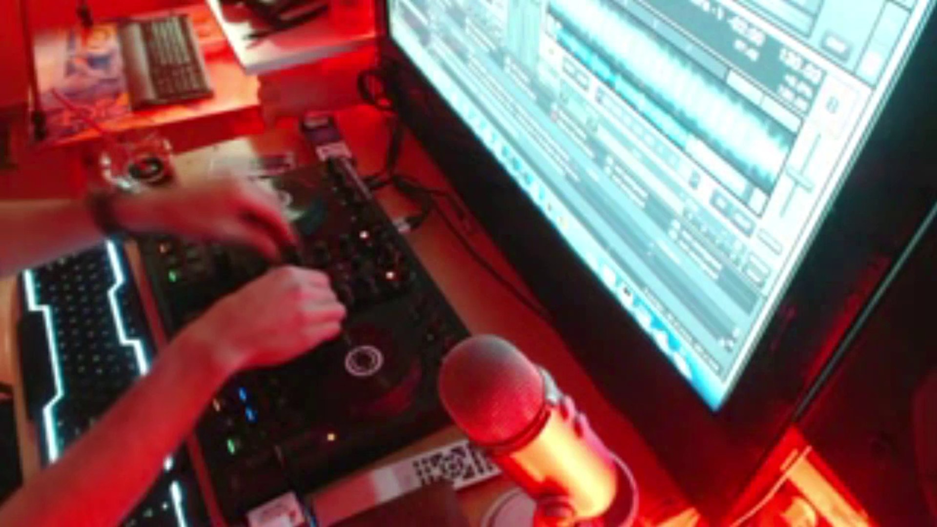 ⁣DJ NiR Maimon - Respect April 2013 Vol 28