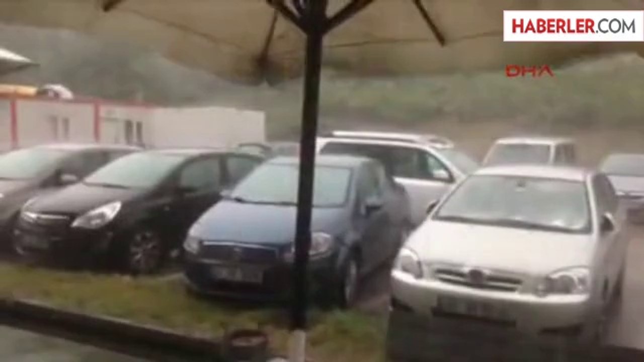 İstanbul'da Sağanak Yağış Etkili Oluyor