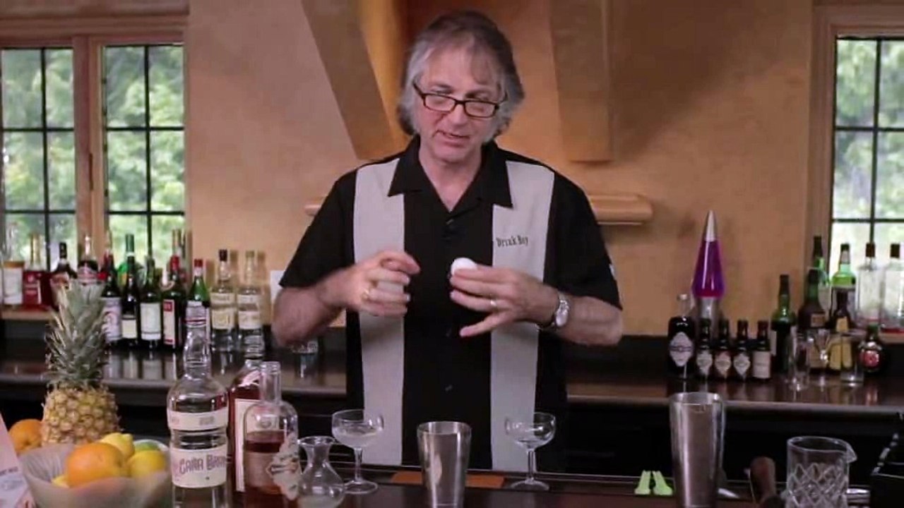 Apricot Lady Cocktail - Egg Whites in Cocktails - The Cocktail Spirit with Robert Hess