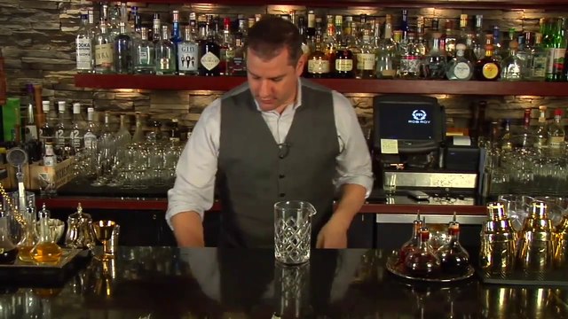 How to Make Foam for a Cocktail - Raising the Bar with Jamie