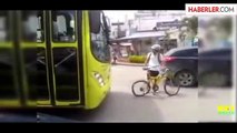 Otobüs Şoförünü Çileden Çıkaran Bisikletli