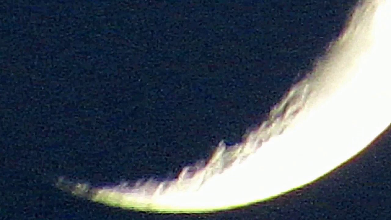 Zoom Power of Kodak on Moon With Home Made 99 cents Magnifying Lens