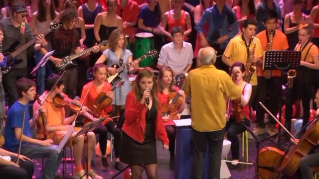 final du spectacle tout en couleurs