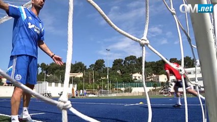 Reyes supervise encore