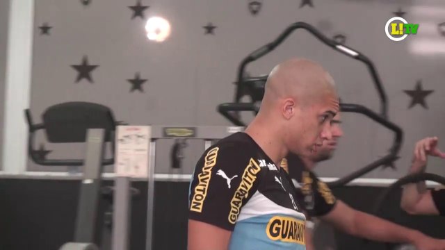 Botafogo volta aos treinos e já pensa no Brasileirão