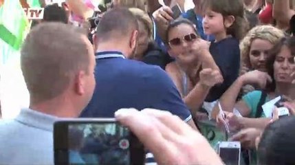 Football / Bain de foule pour Benzema - 16/06