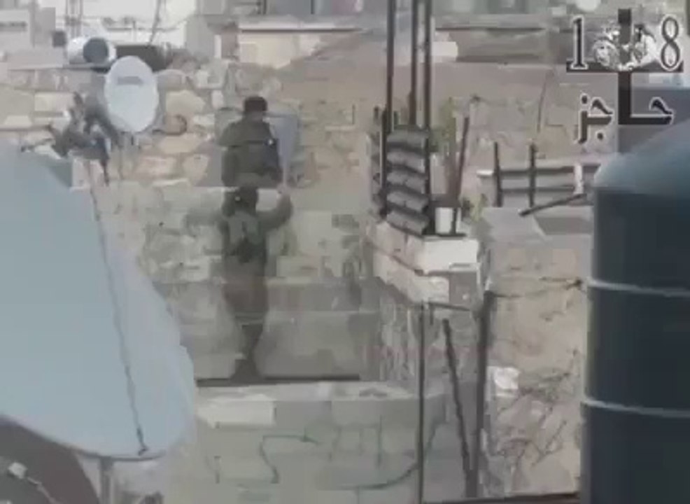 Lazy Soldier Can't Climb on Wall