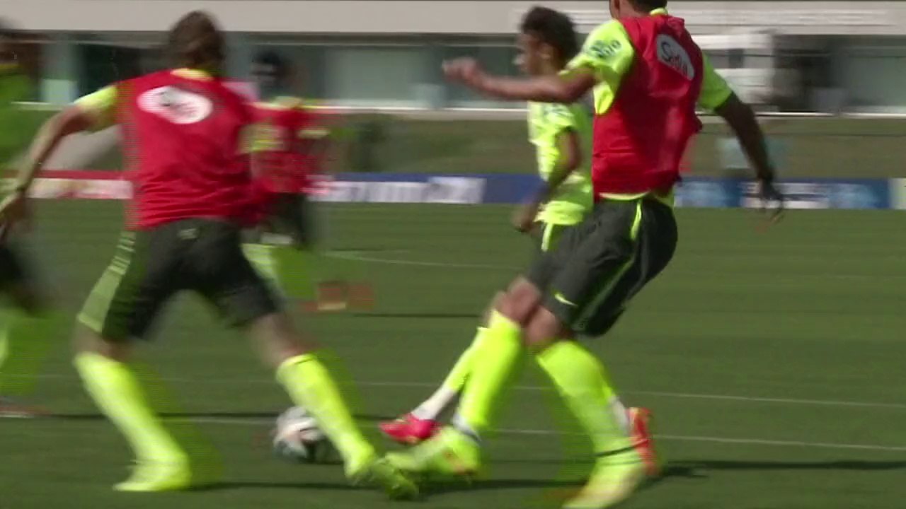 ‘Duelo’ entre Nike e Adidas no Mundial