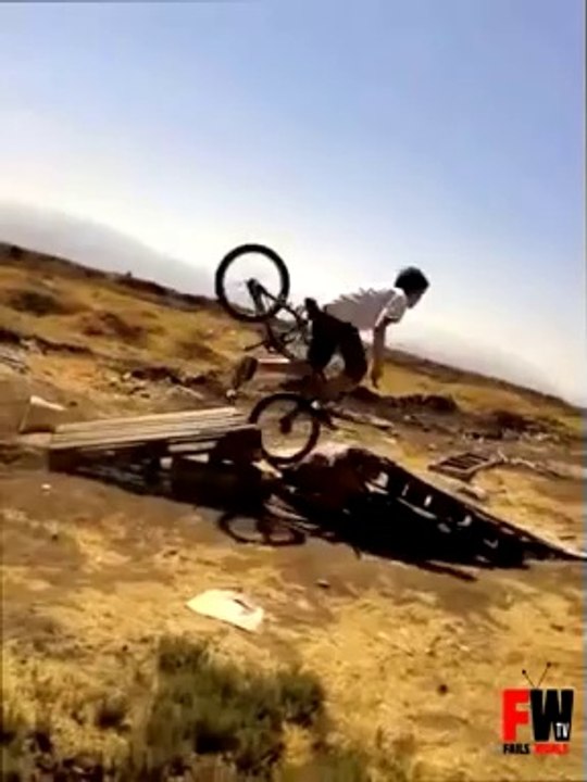Ramp Jump turn into faceplant - Fails World