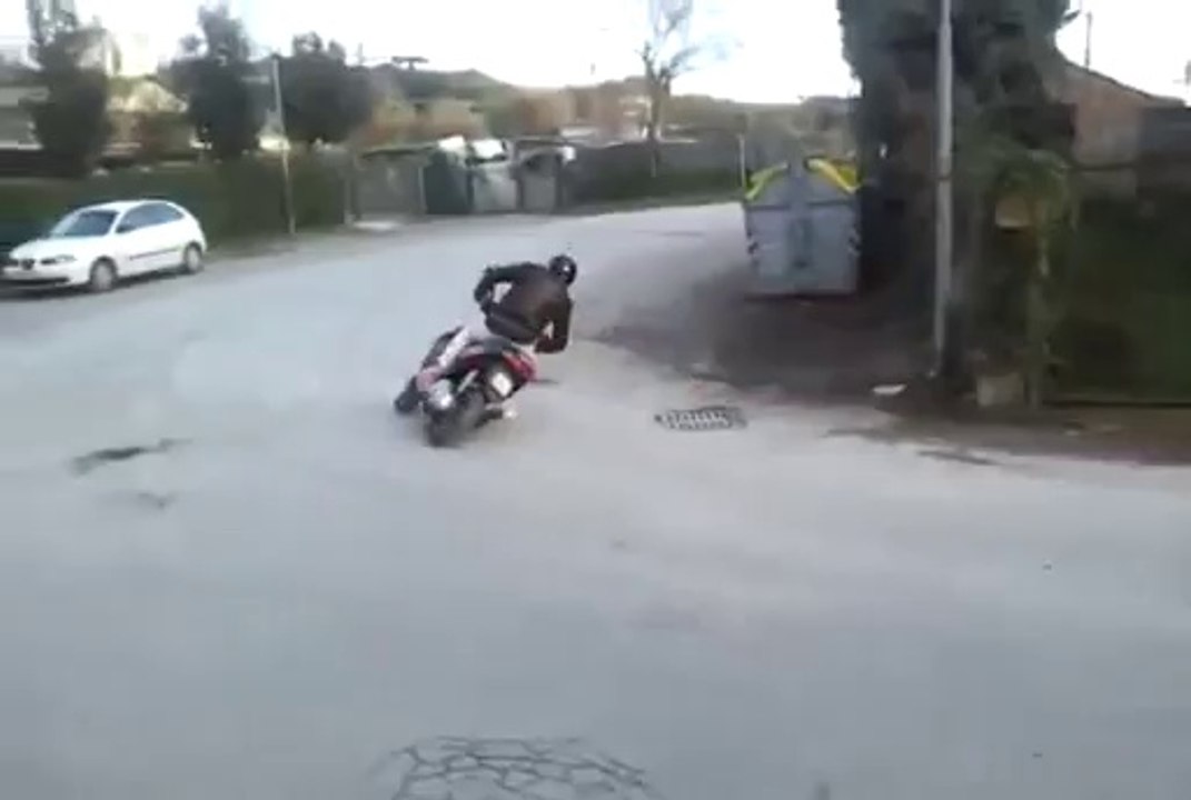 scooter show off Fail