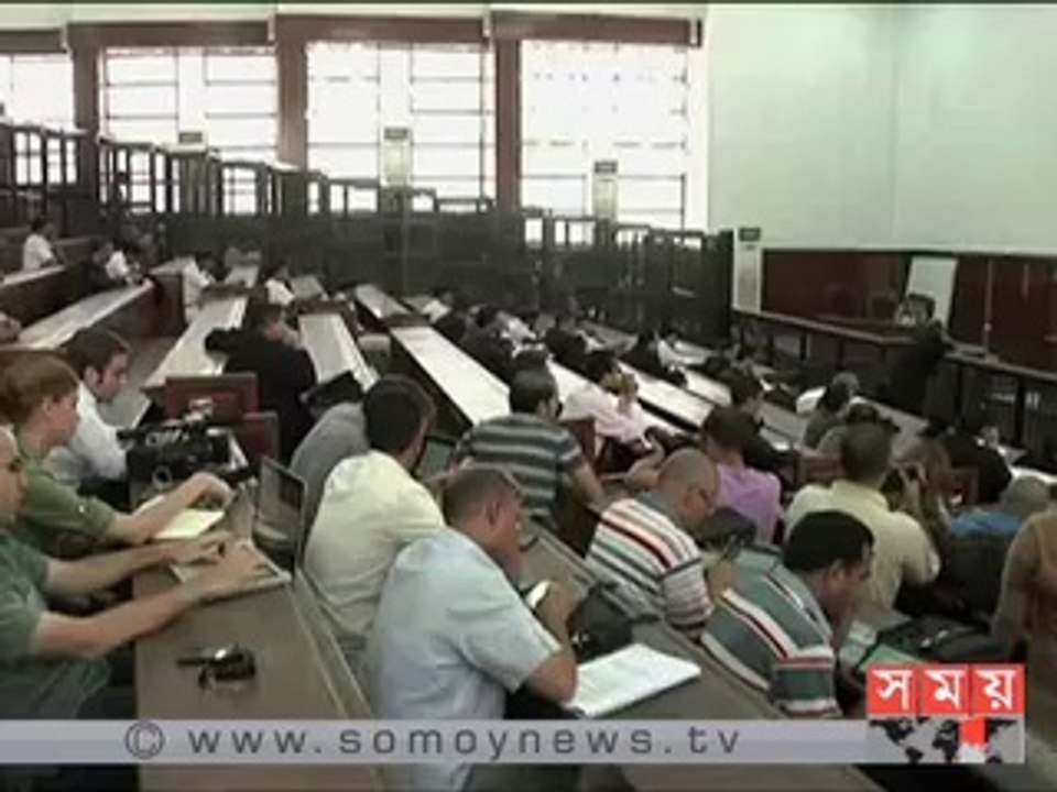 মুক্তি পেল আল জাজিরার সাংবাদিক