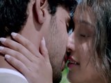 Siddharth Malhotra Kisses Shraddha Kapoor
