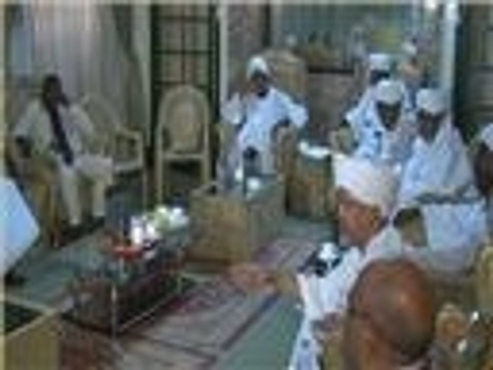 أحزاب سودانية معارضة تتراجع عن تعليق الحوار مع الحكومة
