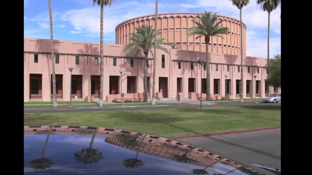 Tackling the High Cost of College: Starbucks Offers Discounted Tuition to Its Workers - The Minute